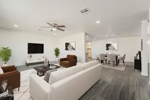 3017 N 46th Dr, Phoenix, AZ 85031 - Photo 8