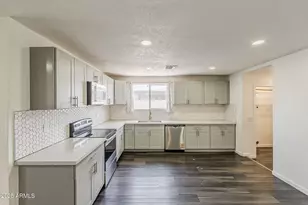 3017 N 46th Dr, Phoenix, AZ 85031 - Photo 2