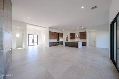 1904 E Creek Canyon Road, Phoenix, AZ 85086 - Photo 10