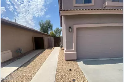 43455 W Chisholm Drive, Maricopa, AZ 85138 - Photo 2