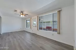 10733 W Saratoga Cir, Sun City, AZ 85351 - Photo 8