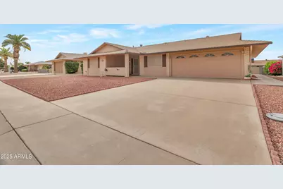 10733 W Saratoga Circle, Sun City, AZ 85351 - Photo 2
