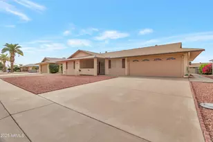 10733 W Saratoga Cir, Sun City, AZ 85351 - Photo 2