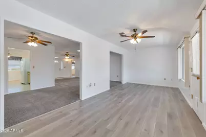 10733 W Saratoga Circle, Sun City, AZ 85351 - Photo 6