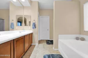 2519 W Burgess Ln, Phoenix, AZ 85041 - Photo 26