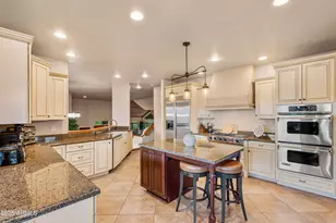 1018 N Amberwood St, Flagstaff, AZ 86004 - Photo 2