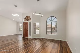 869 W Emerald Island Dr, Gilbert, AZ 85233 - Photo 4