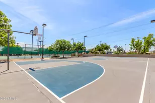 869 W Emerald Island Dr, Gilbert, AZ 85233 - Photo 52