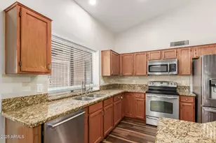 869 W Emerald Island Dr, Gilbert, AZ 85233 - Photo 14