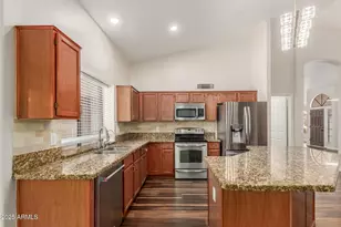 869 W Emerald Island Dr, Gilbert, AZ 85233 - Photo 16