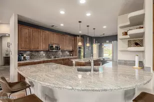 11917 W Equestrian St, Casa Grande, AZ 85194 - Photo 10