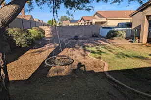 17328 W Pinnacle Vista Dr Dr, Surprise, AZ 85387 - Photo 32