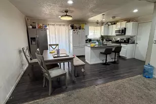 4823 W Palm Ln, Phoenix, AZ 85035 - Photo 2