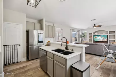 16639 W Saguaro Lane, Surprise, AZ 85388 - Photo 18