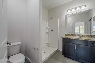 8518 S 8th Ln, Phoenix, AZ 85041 - Photo 8