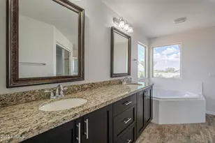 8518 S 8th Ln, Phoenix, AZ 85041 - Photo 14