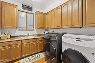 13 E Foothill Dr, Phoenix, AZ 85020 - Photo 36