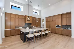 9801 N 53rd Pl, Paradise Valley, AZ 85253 - Photo 14