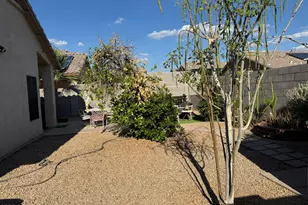 8927 W Paradise Dr, Peoria, AZ 85345 - Photo 8