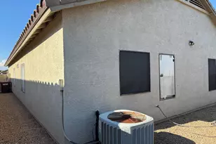 8927 W Paradise Dr, Peoria, AZ 85345 - Photo 6