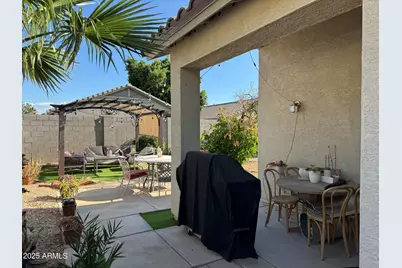 8927 W Paradise Drive, Peoria, AZ 85345 - Photo 10