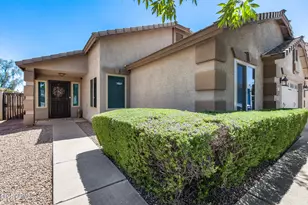 7435 W Trails Dr, Glendale, AZ 85308 - Photo 2