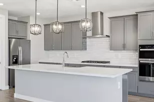 15918 W El Cortez Pl, Surprise, AZ 85387 - Photo 4