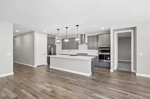 15918 W El Cortez Pl, Surprise, AZ 85387 - Photo 10