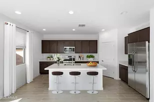 25204 N 165th Ln, Surprise, AZ 85387 - Photo 2