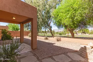 7029 S Golfside Ln, Phoenix, AZ 85042 - Photo 2