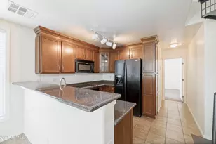 5749 S 21st Terrace, Phoenix, AZ 85040 - Photo 2