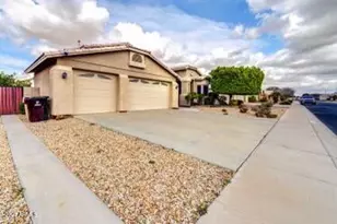 7680 W Mary Jane Ln, Peoria, AZ 85382 - Photo 2