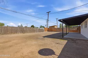 3914 W Palm Ln, Phoenix, AZ 85009 - Photo 18