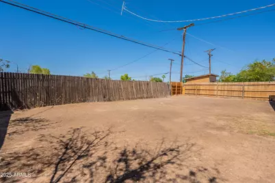 3914 W Palm Lane, Phoenix, AZ 85009 - Photo 14