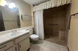 10045 W Coggins Dr, Sun City, AZ 85351 - Photo 12