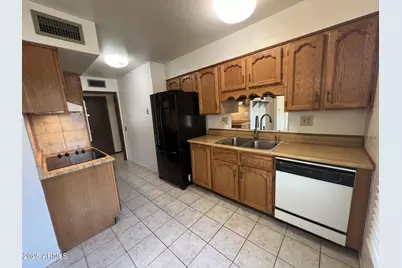 10045 W Coggins Drive, Sun City, AZ 85351 - Photo 2