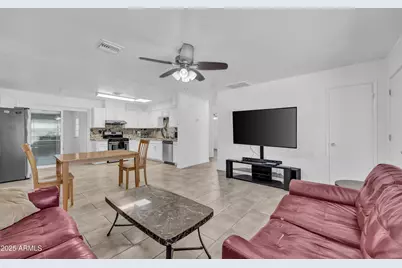 11025 W Cherry Hills Drive W, Sun City, AZ 85351 - Photo 4