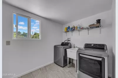 11025 W Cherry Hills Drive W, Sun City, AZ 85351 - Photo 10