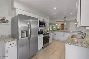 10895 W Clair Dr, Sun City, AZ 85351 - Photo 8