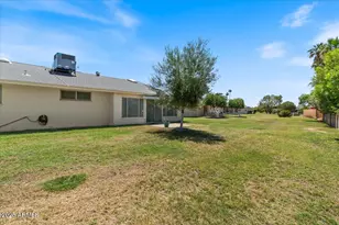 10895 W Clair Dr, Sun City, AZ 85351 - Photo 26