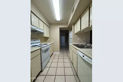 1814 W Village, Tempe, AZ 85282 - Photo 8