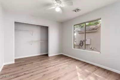 1642 E Desert Lane, Phoenix, AZ 85042 - Photo 14