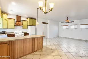 475 S Meadowood Ln, Sierra Vista, AZ 85635 - Photo 10