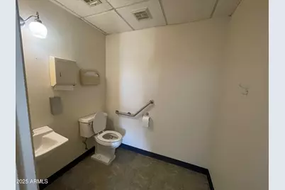 8233 W Indian School Road, Phoenix, AZ 85033 - Photo 12