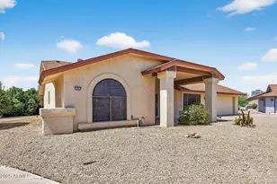 13511 W Gemstone Dr, Sun City West, AZ 85375 - Photo 2