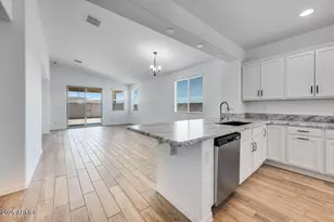 18153 W Hiddenview Dr, Goodyear, AZ 85338 - Photo 10