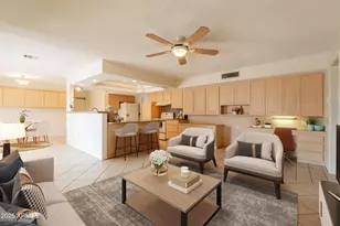 10514 W Willowcreek Circle, Sun City, AZ 85373 - Photo 14