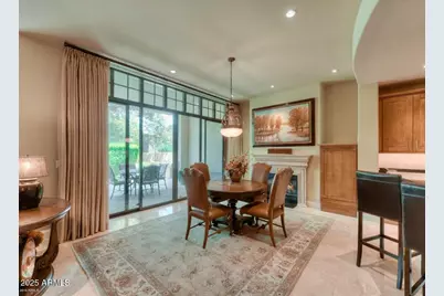 8 Biltmore Estate #112, Phoenix, AZ 85016 - Photo 4