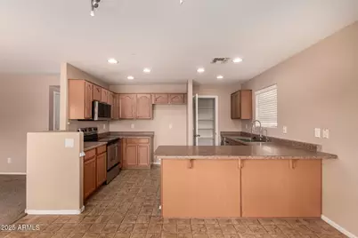 1585 E Jeanne Lane, San Tan Valley, AZ 85140 - Photo 8