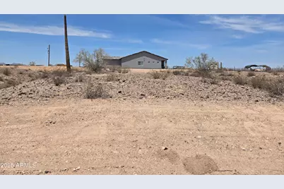 27Xx N 331st Ave -- #V, Tonopah, AZ 85354 - Photo 2